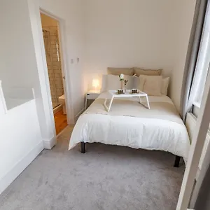 Sapphire Homestay Liverpool