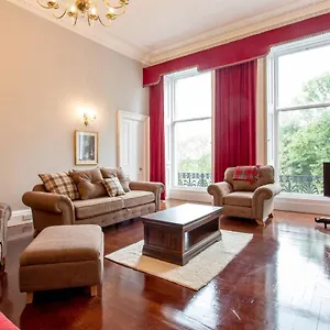 Apartment Joivy Spacious In New Town Prime Location