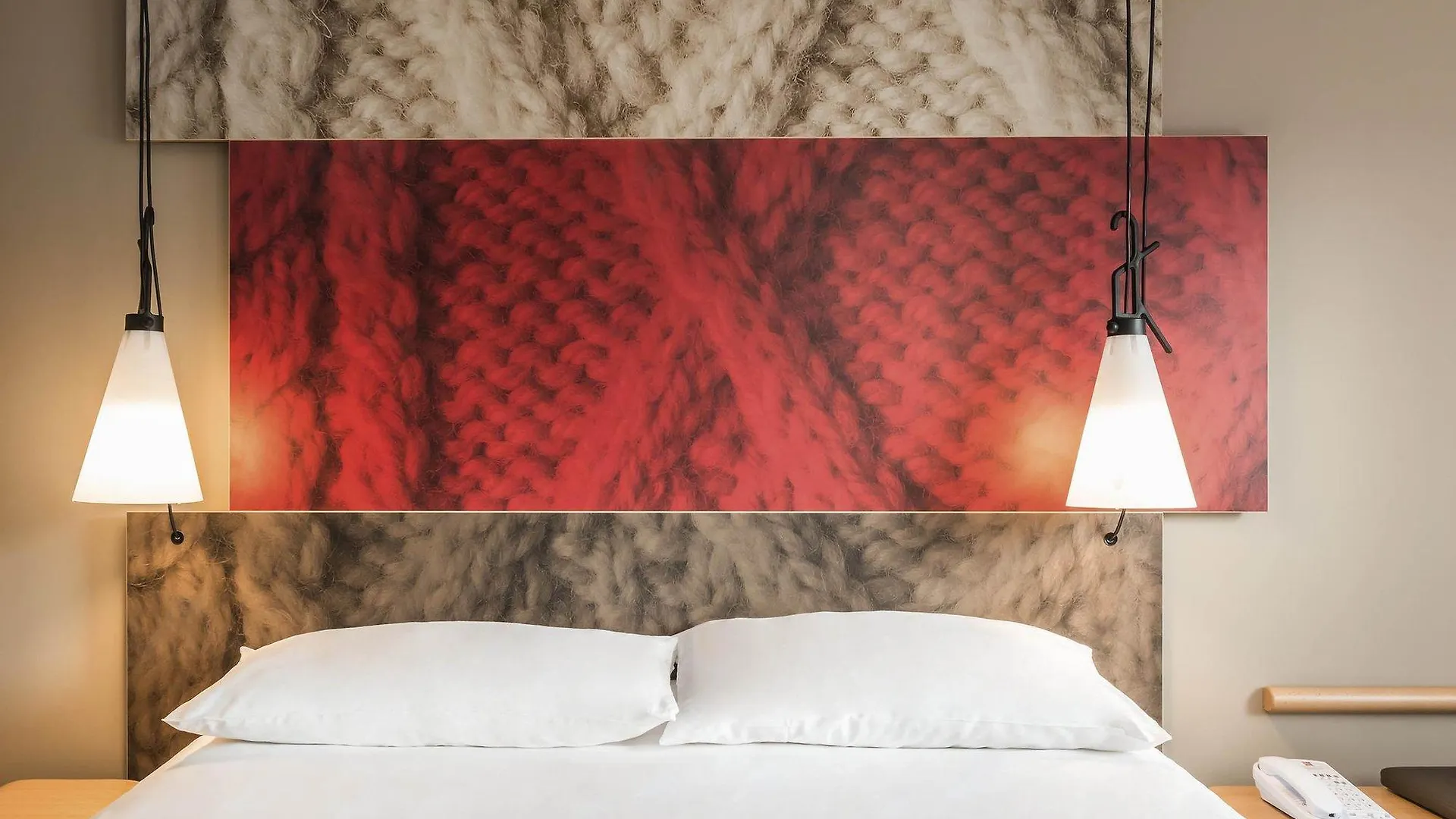 Ibis Edinburgh Centre Royal Mile - Hunter Square Hotel 3*,